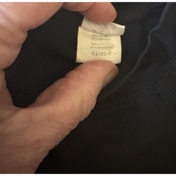 Ron Jon Kids Black Rash Guard Size 4 with Skulls on Sleeves - Picture 4 of 4